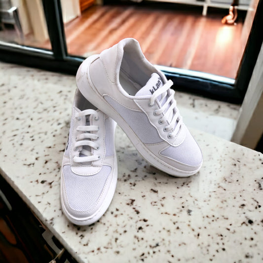 Klan's Sole Soft Sneaker- white