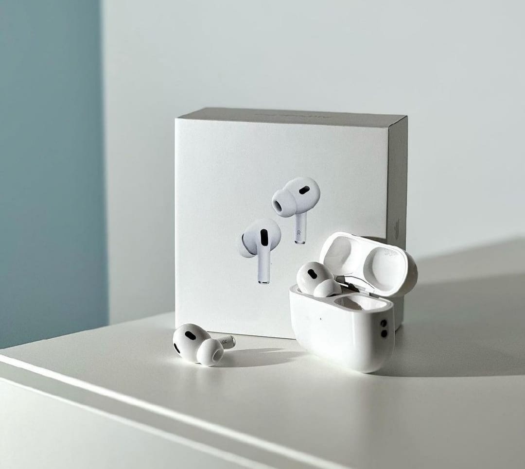 AirPods pro(2nd Generation) 6 months warranty (SALE::60%OFF)